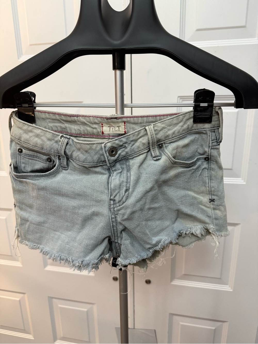 TILT Light Wash Frayed Hem Denim Shorts